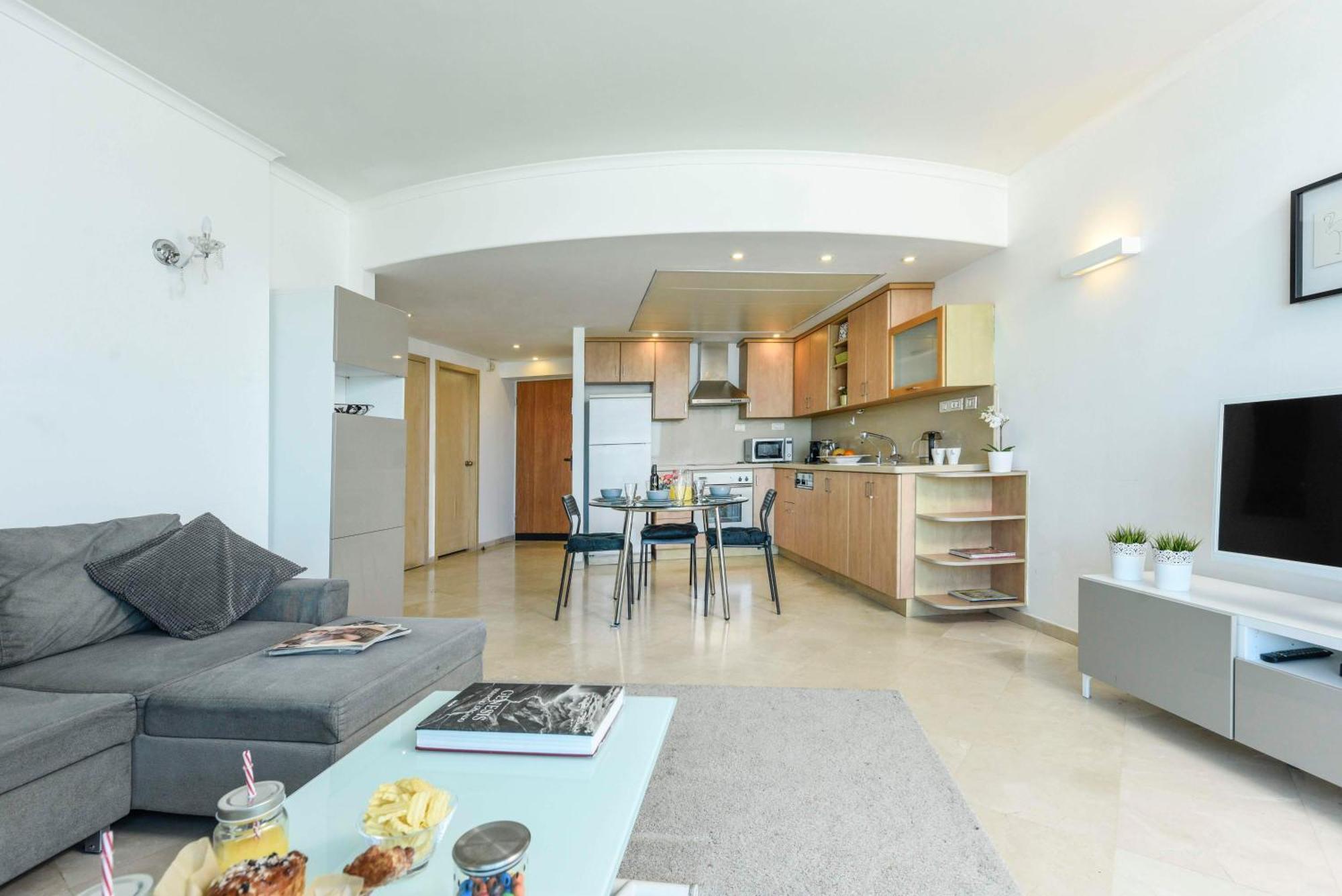 Superb Beachfront Apartments With Shelter By Sea N' Rent تل أبيب المظهر الخارجي الصورة